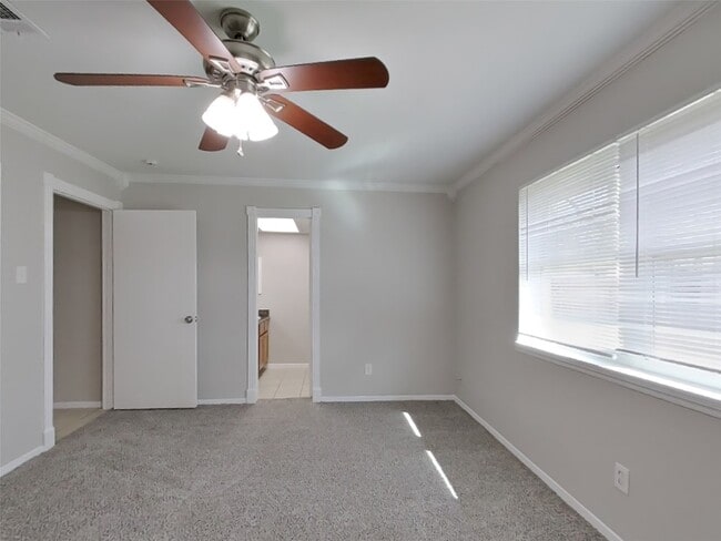 Building Photo - 8510 Sorrel Dr