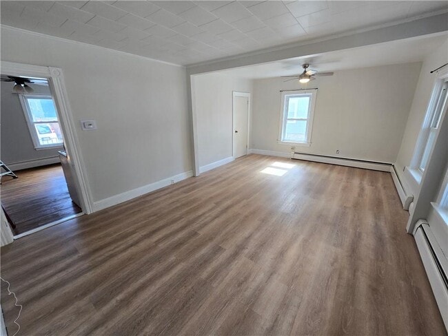 Building Photo - 1019 Victory Hwy