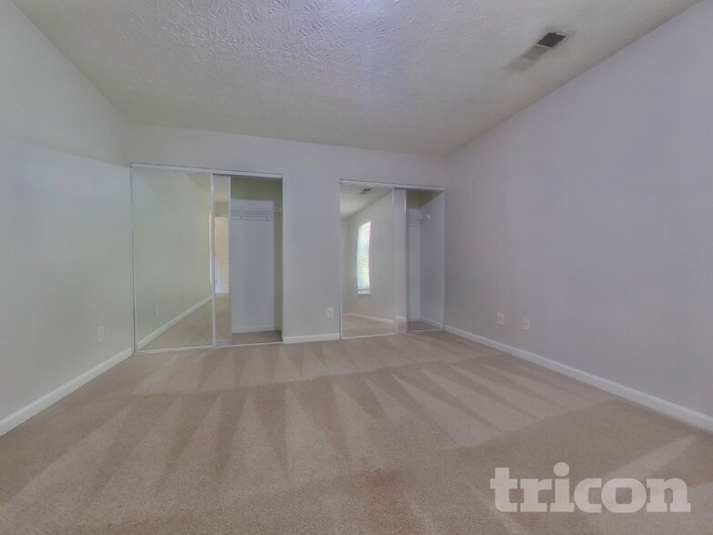 Building Photo - 156 Bridgestone Ln
