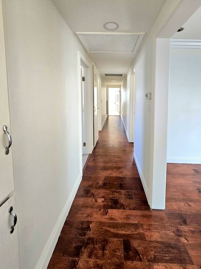 Building Photo - Beautiful Rental In Buena Park