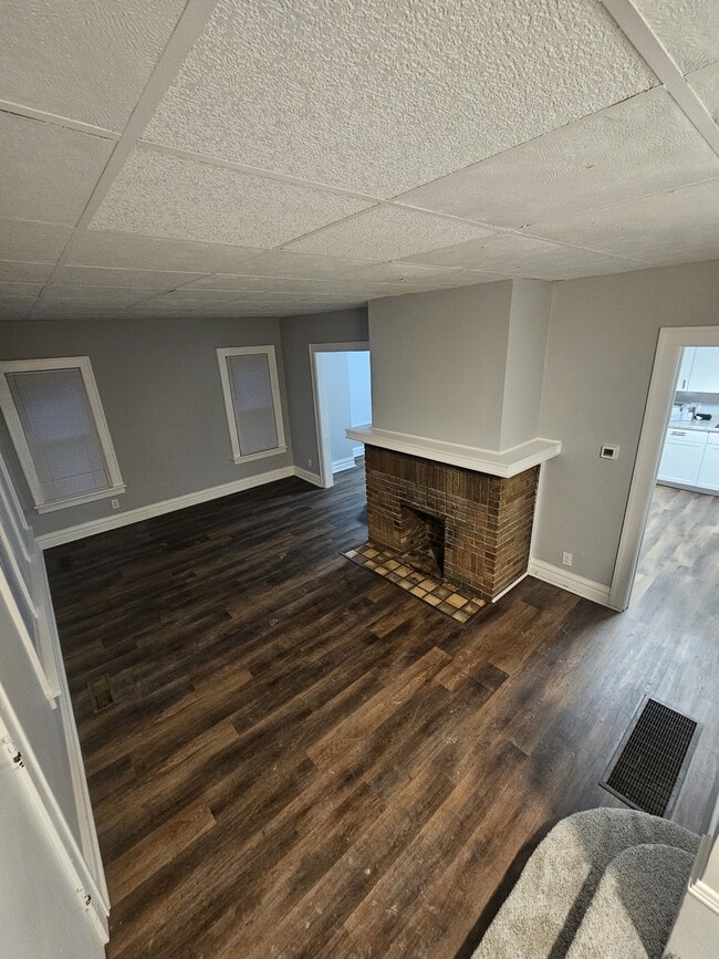 Building Photo - 1308 Loretta Ave