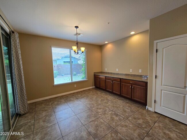 Building Photo - 4540 E Portola Valley Dr