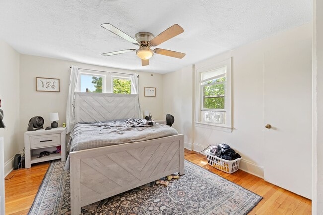 Building Photo - West Akron 3BR with Porch & Off-Street Par...