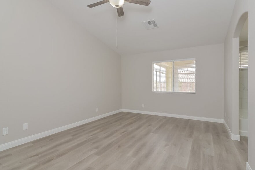 Building Photo - 406 Aloha Dr