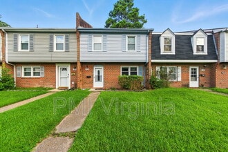 Building Photo - 731 Stanwix Square