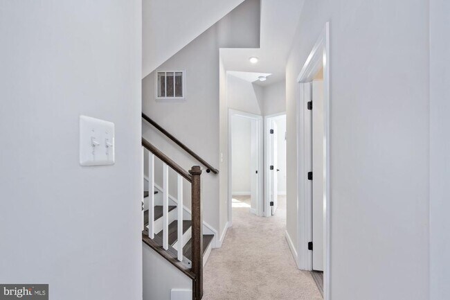 Building Photo - 1328 Trestle Dr