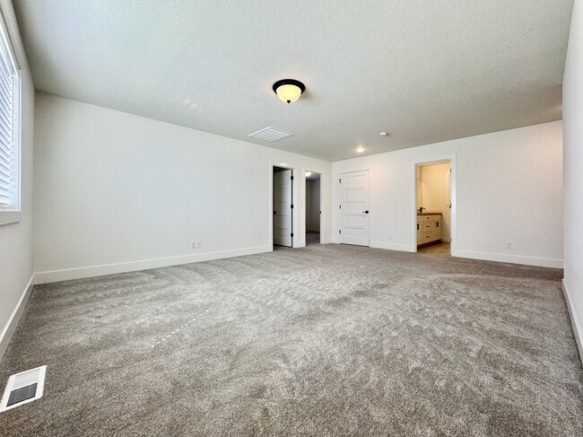 Building Photo - 1603 37th Ave