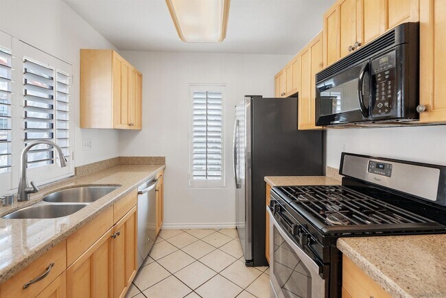 Building Photo - 13063 Wimberly Square