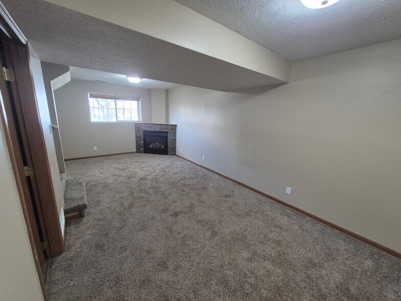 Building Photo - 3128 Sheridan Rd