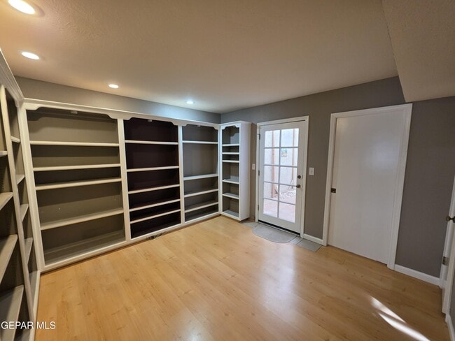 Building Photo - 230 Casas Bella Ln