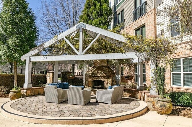 Building Photo - 1000 Ashwood Pkwy