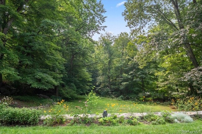 Building Photo - 272 Brewster Hill Rd