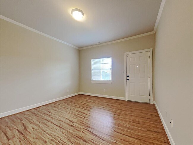Building Photo - 5343 Kiam St