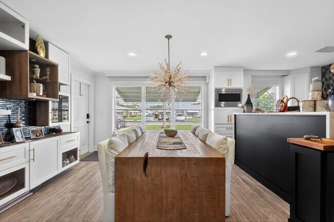 Building Photo - 212 High Point Blvd