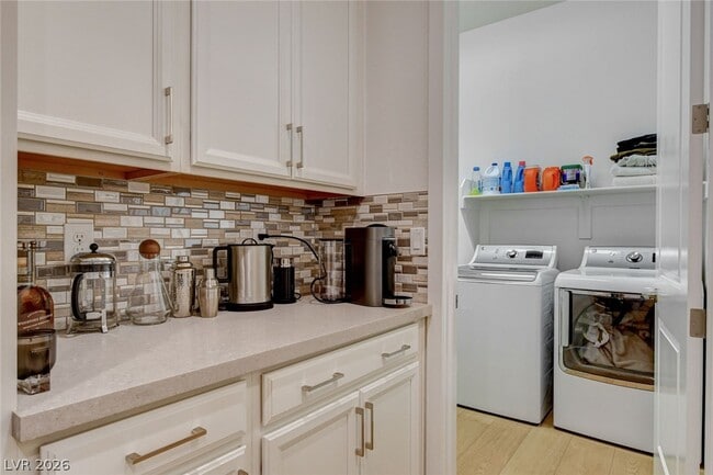 Building Photo - 2560 Bridle Oaks Ct