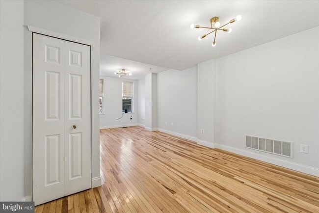 Building Photo - 2814 W Stiles St