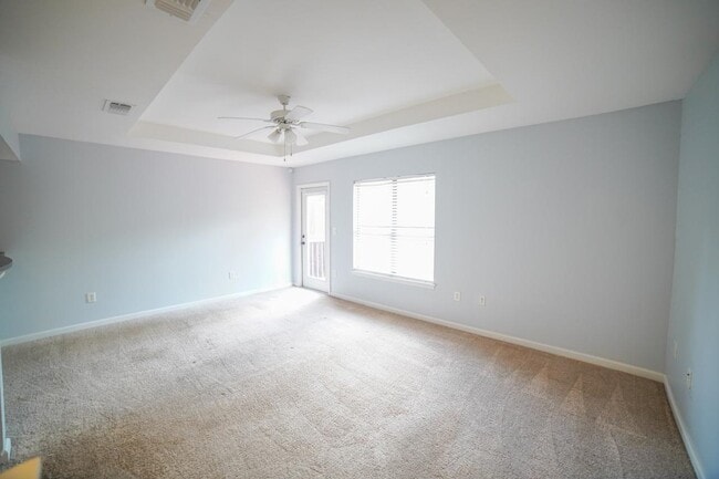 Building Photo - 741 White Dr