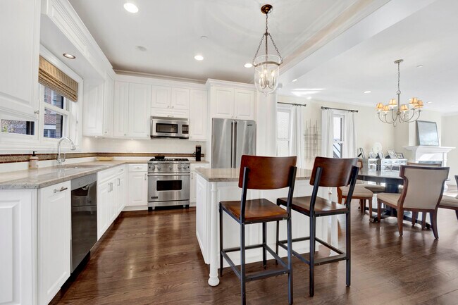 Building Photo - 460 Pennsylvania Ave