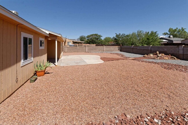 Building Photo - Lots of space for you and your dog!