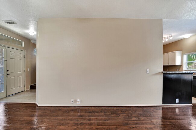 Building Photo - 23624 Wildwood Green Way