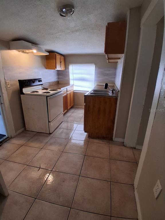 Building Photo - 1703 McCarthy Ave