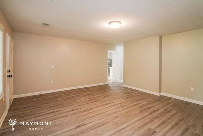 Building Photo - 213 Taylor Dr
