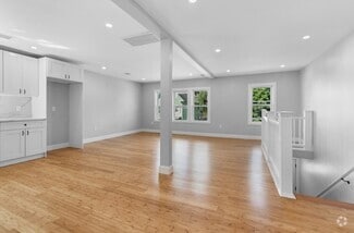 Building Photo - 69 Cutler St