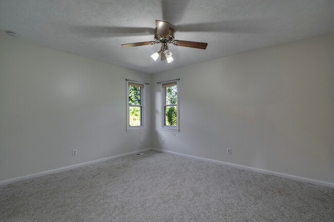 Building Photo - 201 Seminole Cir