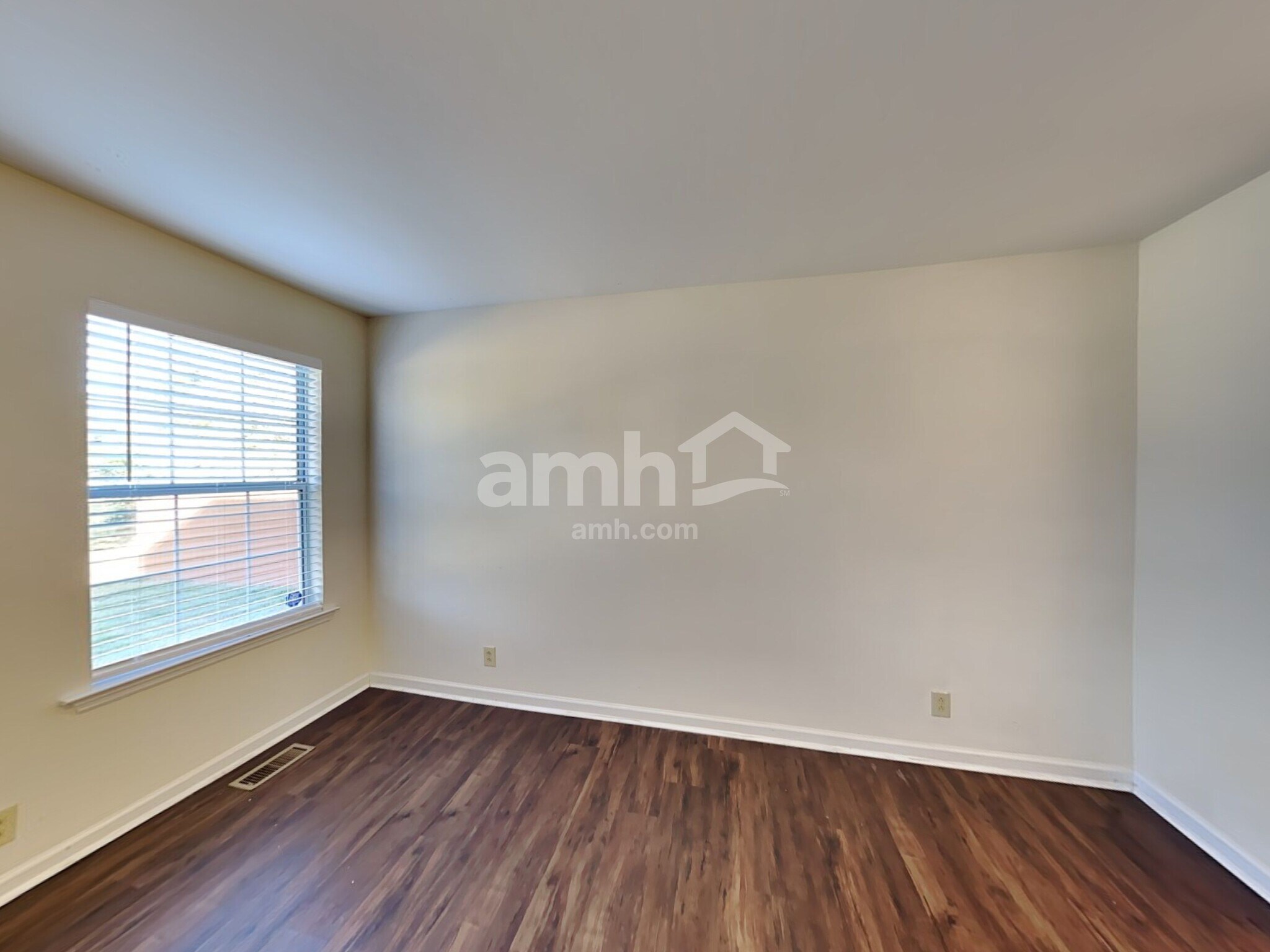 Building Photo - 6337 Willow Oak Dr