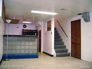 Building Photo - 2027 Brockton Ave