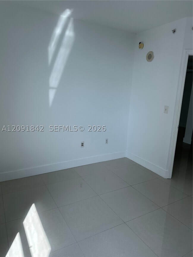 Building Photo - 9201 Collins Ave
