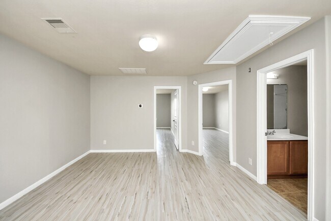 Building Photo - 7515 Morgan Ranch Tr