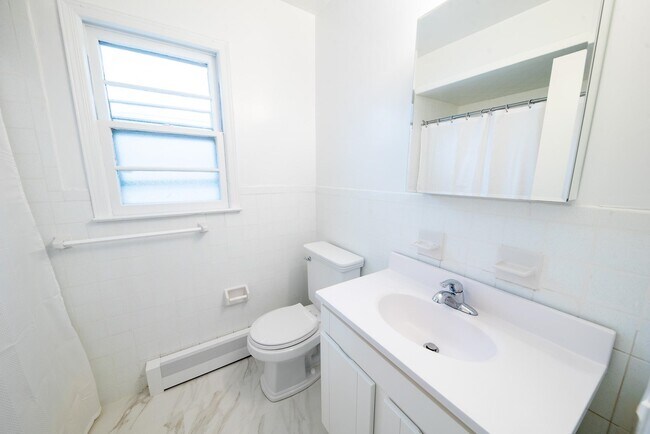 Building Photo - 6219 Polk St