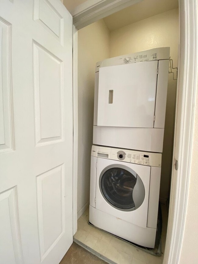Building Photo - Coming Soon - Natomas 2/2 at Riverdale Nor...