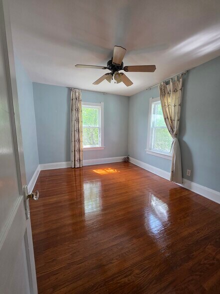 Bedroom 2 - 4144 Commonwealth Ave