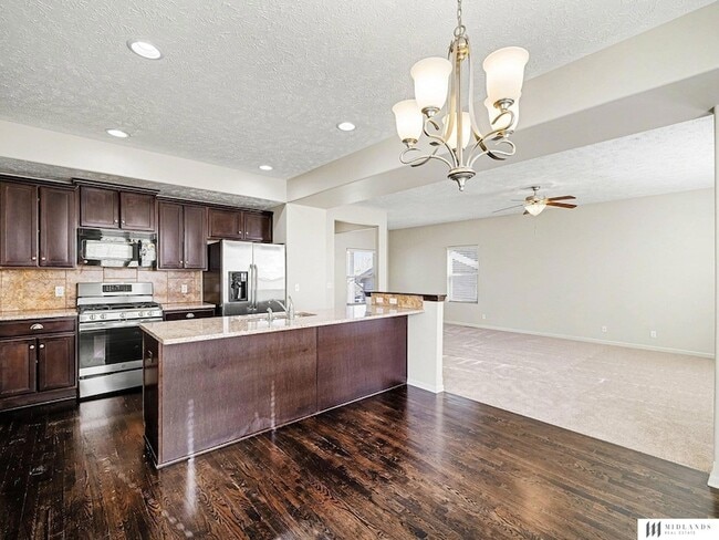 Building Photo - 16559 Dora Hamann Pkwy