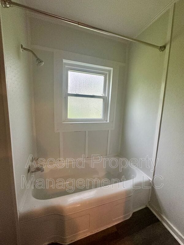 Building Photo - 1710 Bradt St