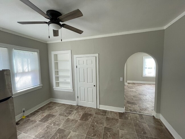 Building Photo - Newly Remodeled 3-Bedroom House