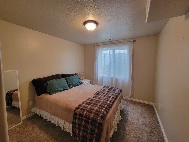 Bedroom - 1097 S 1875 W