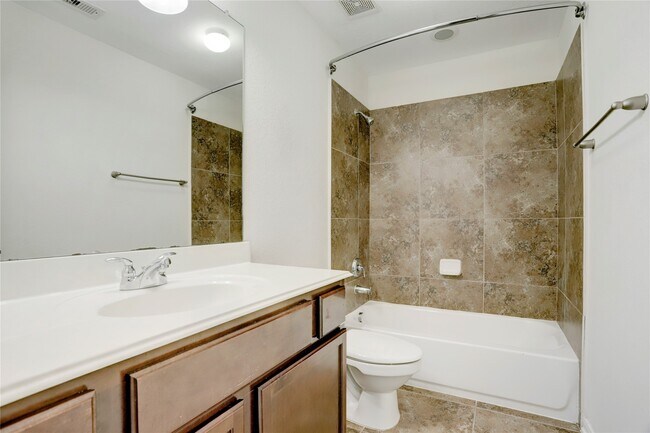 Building Photo - 10046 Hillside Bayou Dr