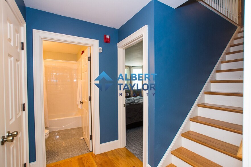 Building Photo - 111 Pleasant St