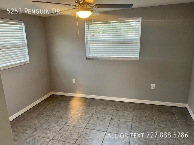 Building Photo - 5253 Penguin Dr