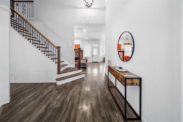 Building Photo - 5205 Panama Dr