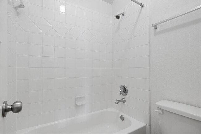 Building Photo - 3307 Avary River Ln