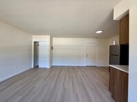 Building Photo - South Avenue Beacon