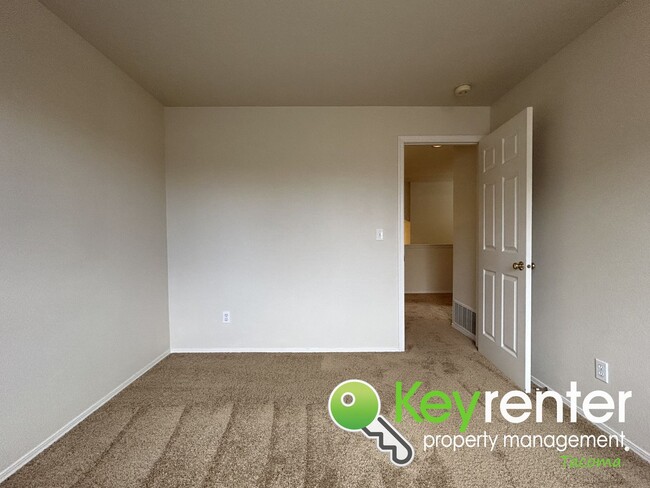 Building Photo - Magnificent North West Tacoma Home