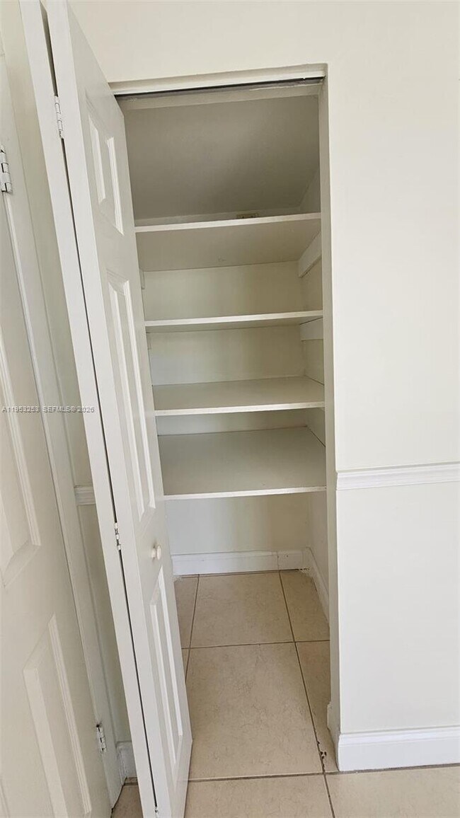 Building Photo - 3745 NE 171 St