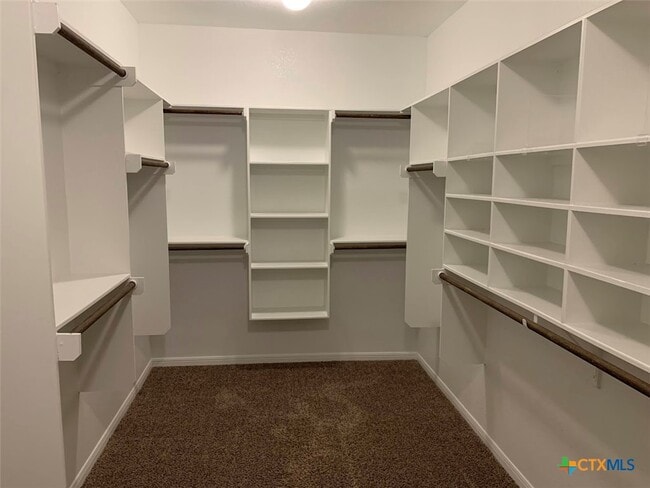 Building Photo - 515 Salt Lick Dr
