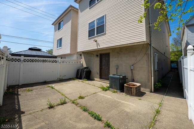 Building Photo - 236 LT Glenn Zamorski Dr