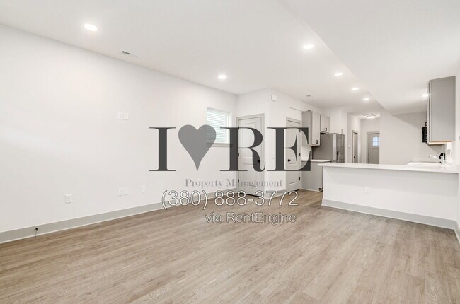 Building Photo - 976 Ellsworth Ave